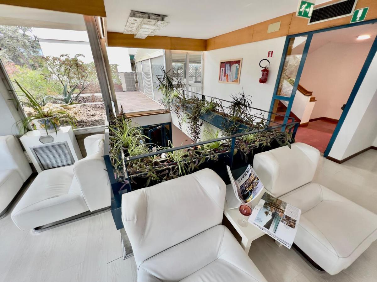 Hotel Abruzzi Teramo Bagian luar foto