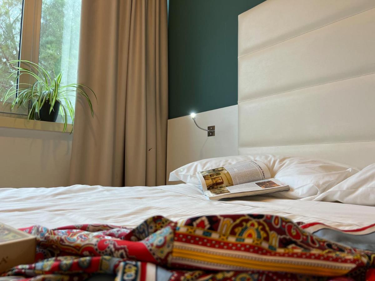 Hotel Abruzzi Teramo Bagian luar foto