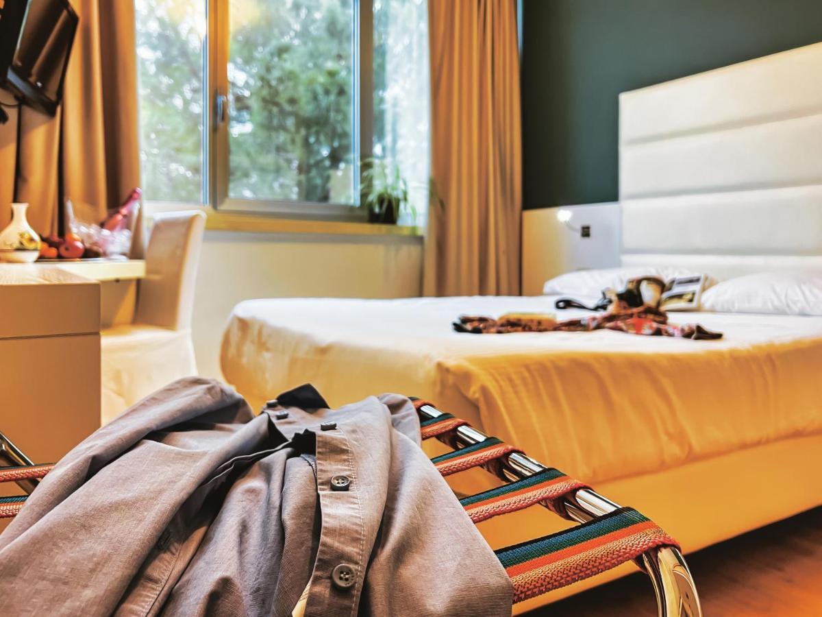 Hotel Abruzzi Teramo Bagian luar foto